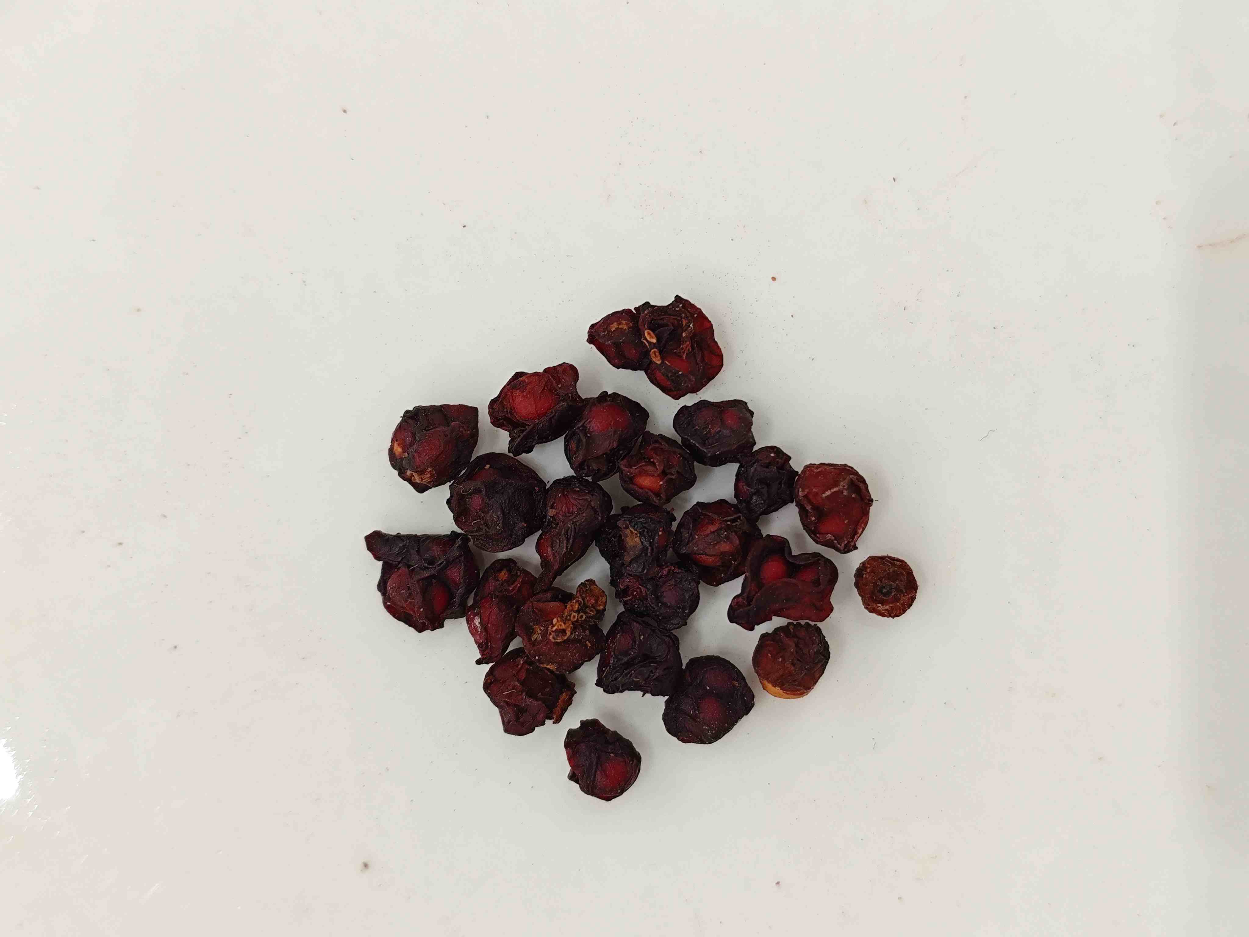 فاكهة شيسندرا (Wǔwèizǐ):